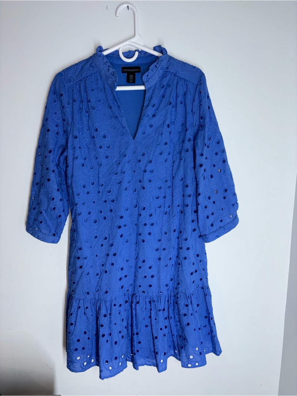 Cynthia Rowley Blue Floral Eyelet Ruffle Neck Shift Dress Size Medium